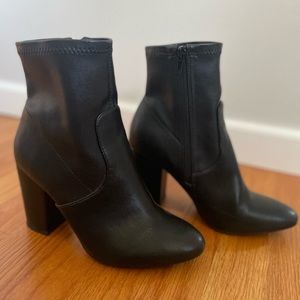 Size 8 massini heels black